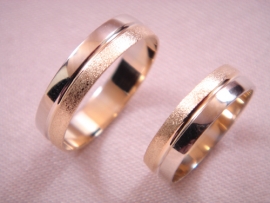ALIANZA ORO 18KT BICOLOR SATINADO D5MM PESO G3,05