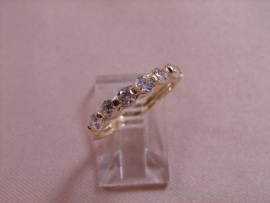 ANILLO ORO 18KT 7 CIRCONITAS PESO G2,45 D3,5MM