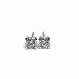 PENDIENTES ORO 18KT Y BRILLANTES PATILLA Y BATA CORAZÓN (G-VS2) 0,60CTS D4,34MM PESO 1,60G